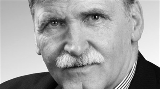 Roméo Dallaire à Rimouski pour une activité de la Chambre de commerce