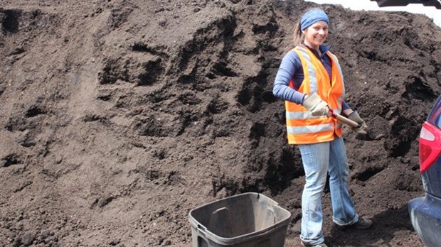 Succès sur toute la ligne pour la deuxième distribution de compost à Rimouski