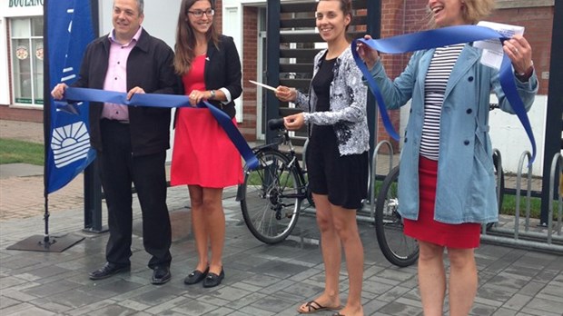 Inauguration d'un nouvel abri à vélos dans le stationnement des Halles St-Germain