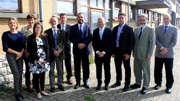Partenariat officialisé entre l'UQAR et l'Institut flamand de la Mer 