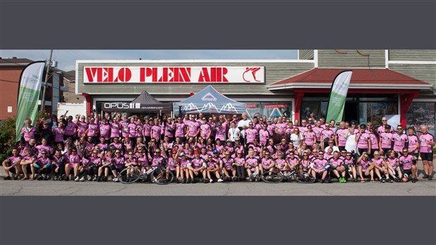 152 cyclistes franchissent 300 kilomètres pour soutenir l’Association du cancer de l’Est du Québec