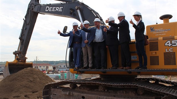 Complexe glaces et piscines : La construction officiellement lancée