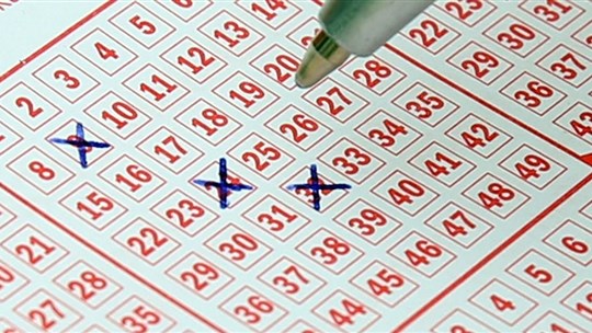 Stratagème de fraude impliquant des billets de loterie