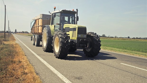 À l'approche des champs et des fermes, la prudence est de mise