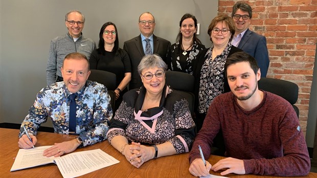 À Rivière-du-Loup, un renouvellement de la convention collective des cols blancs