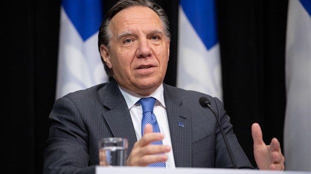 Le contrôle de la pandémie va mieux chez nous qu’ailleurs, affirme François Legault