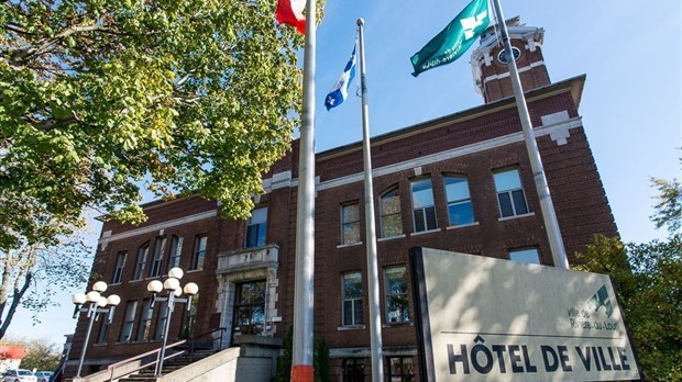 Un dernier paiement des taxes municipales en personne à l’hôtel de ville de Rivière-du-Loup 