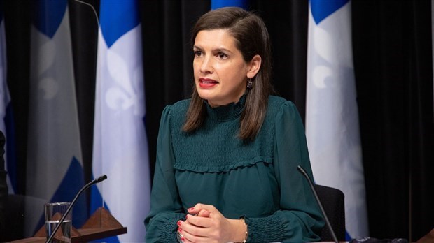 Geneviève Guilbault annonce un renforcement des règles sanitaires dans les commerces