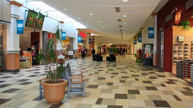 Les centres d’achats et les écoles fermés jusqu’en mai