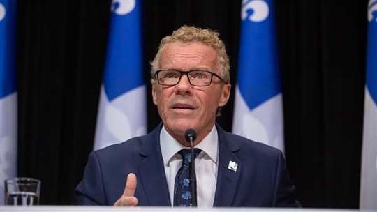 Québec annonce 100 millions de dollars pour le maintien en emploi