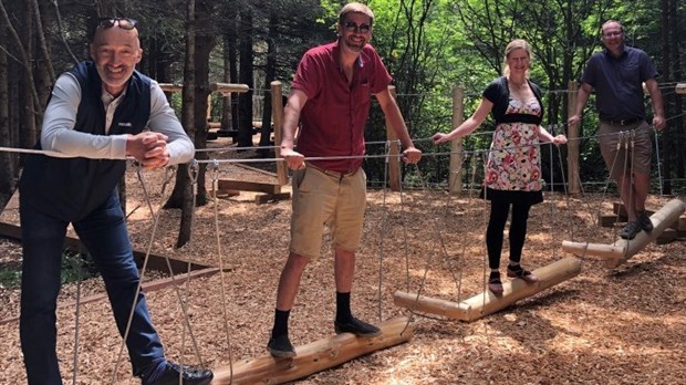 Le nouveau terrain de jeux d’aventure en forêt maintenant accessible aux Rimouskois