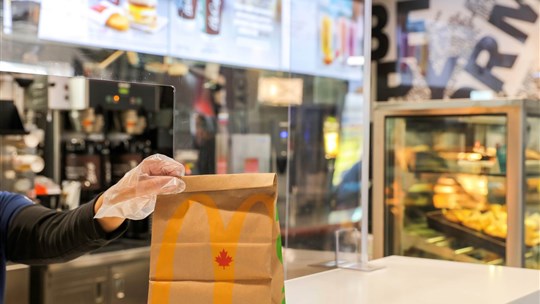 McDonald's annonce la réouverture des salles à manger à travers le Québec