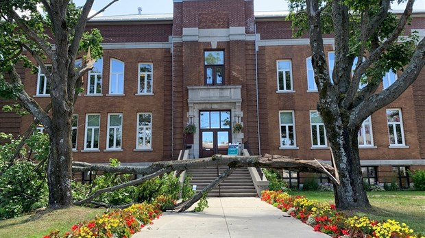 Rivière-du-Loup: des entraves au coin des rues Lafontaine et Hôtel-de-ville