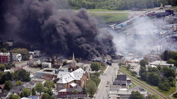 Québec va reverser 39 M $ aux victimes de la tragédie de Lac-Mégantic 