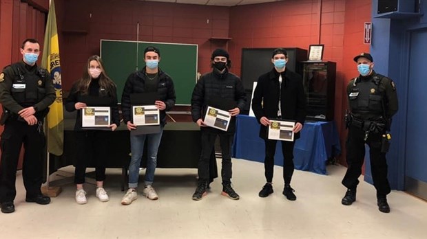 4 jeunes honorés pour leur courage lors d’un incendie à Rimouski