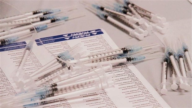 Vaccination : Québec pourrait atteindre son objectif selon le fédéral