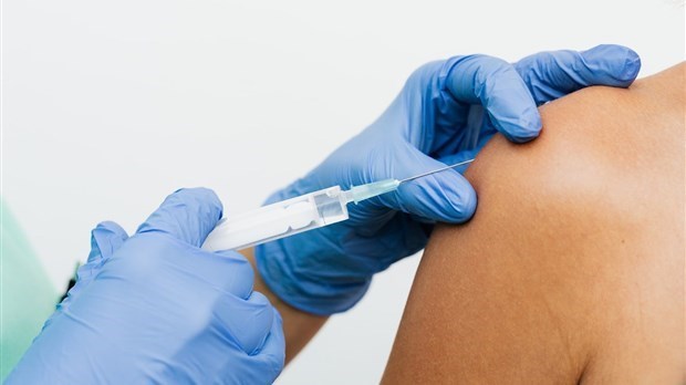 Vaccination : la prise de rendez-vous maintenant accessible pour les 60 ans et plus