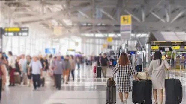 Fini la quarantaine pour certains voyageurs qui rentrent au pays à partir de lundi