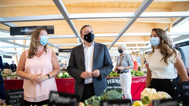 Passeport vaccinal : Legault sent un appui très majoritaire de la population