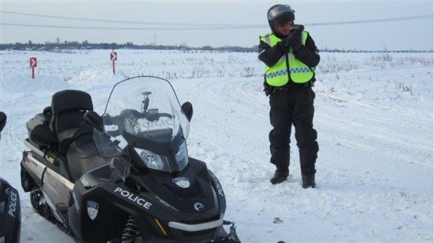 Deux grands excès de vitesse dans les sentiers de motoneige