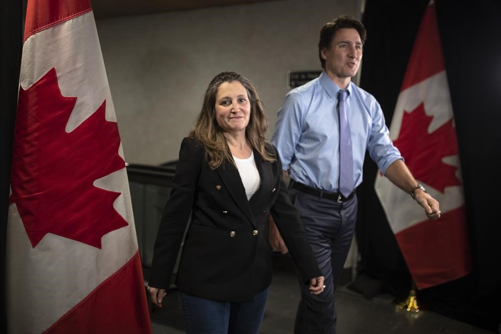 Retraite du cabinet Trudeau: la situation des passeports au menu des discussions