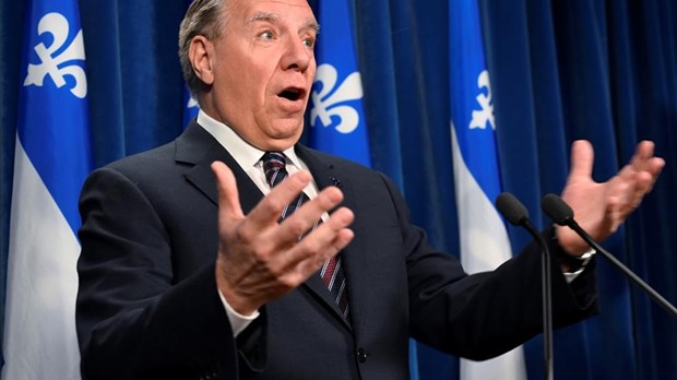 «Le nombre d'étudiants anglophones menace la survie du français», affirme Legault