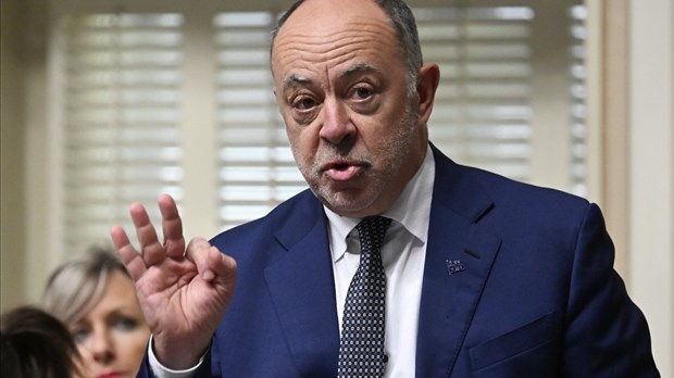 La fin du recours aux agences privées en santé repoussée dans certaines régions