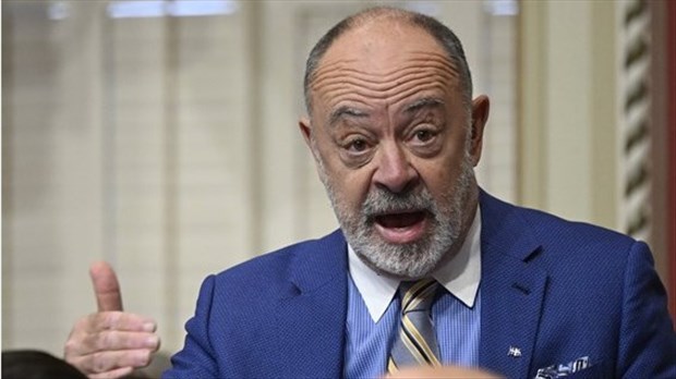 Les étudiants en médecine demandent au tribunal de suspendre la loi 2