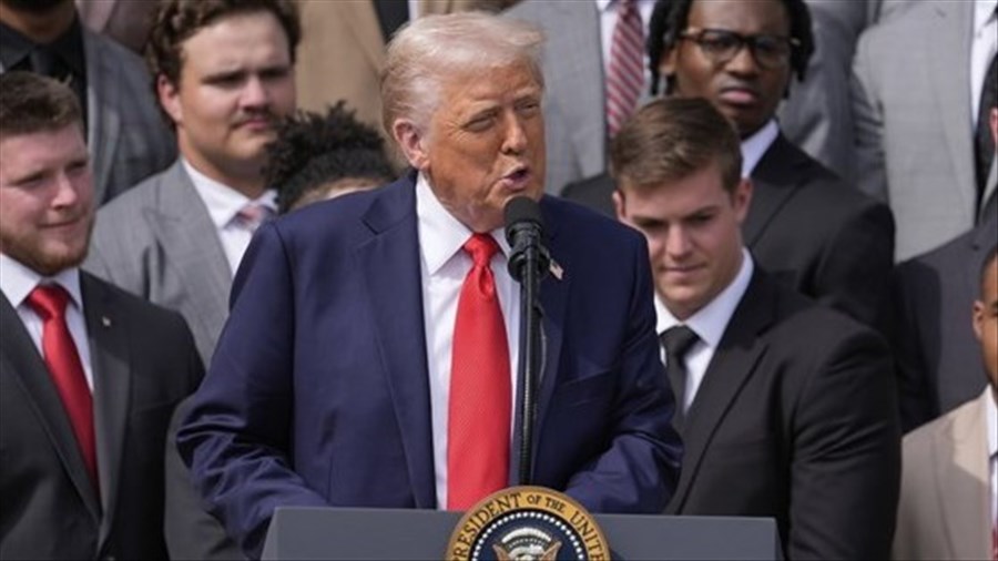 Trump évoque un possible sursis des droits de douane sur les automobiles