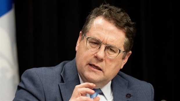 Coupes en éducation: la confiance en Drainville est entamée, disent la FAE et la CSQ