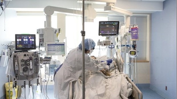 Première hausse du nombre de postes vacants au Québec depuis 2023