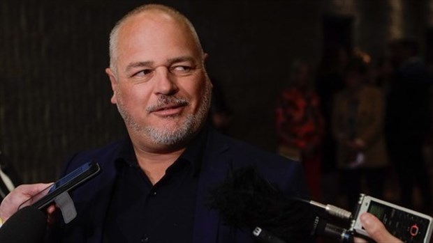 Le péage sur les routes est la «bonne avenue», dit le ministre des Transports